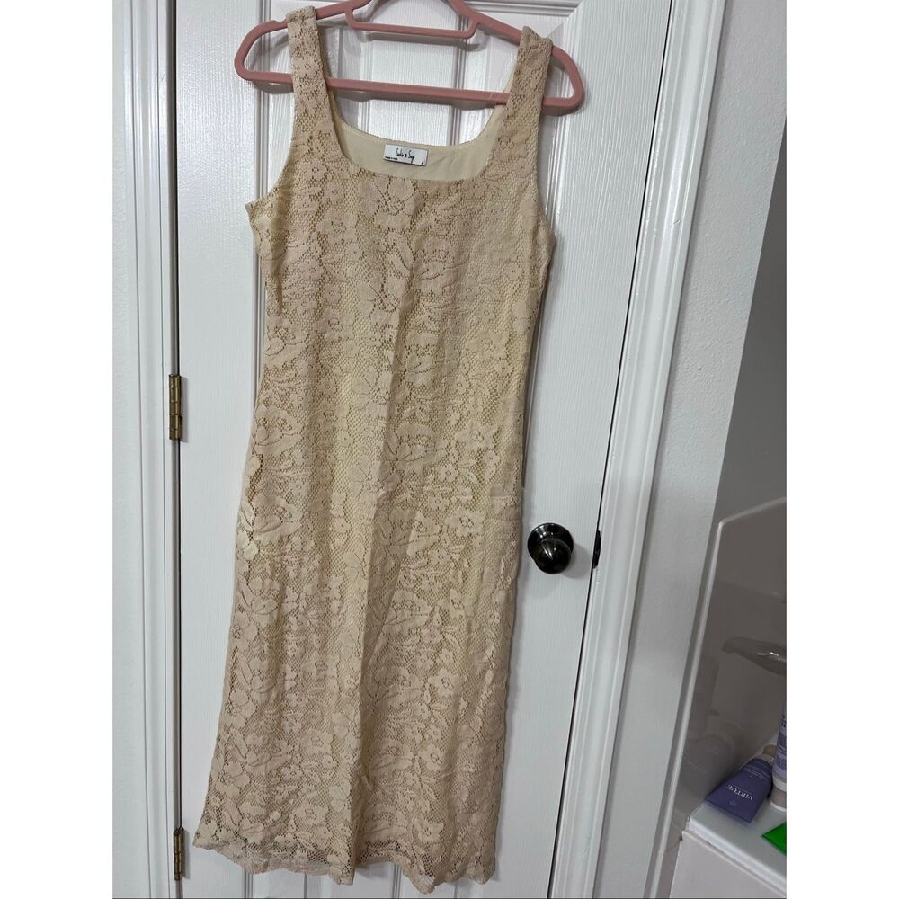 Sadie & Sage Women's Floral Lace Sleeveless Square Neck Midi Dress Beige Small